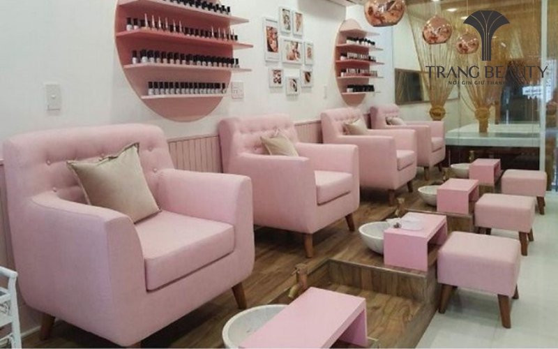 Bồn rửa làm móng chân linh hoạt, có thể cất đi khi chưa sử dụng đến