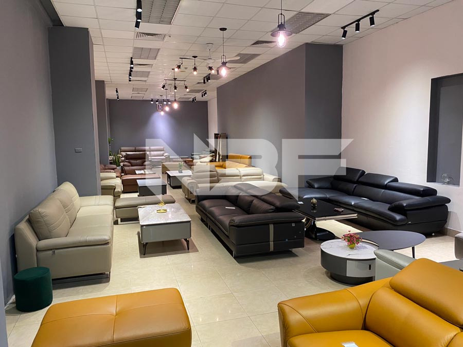 Các mẫu sofa da bò cao cấp tại showroom