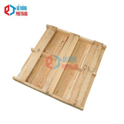 Các tấm gỗ pallet đã xử lý sẵn sàng cho việc tái sử dụng trong nội thất
