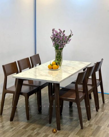 cách đặt bàn ăn trong bếp hợp lý