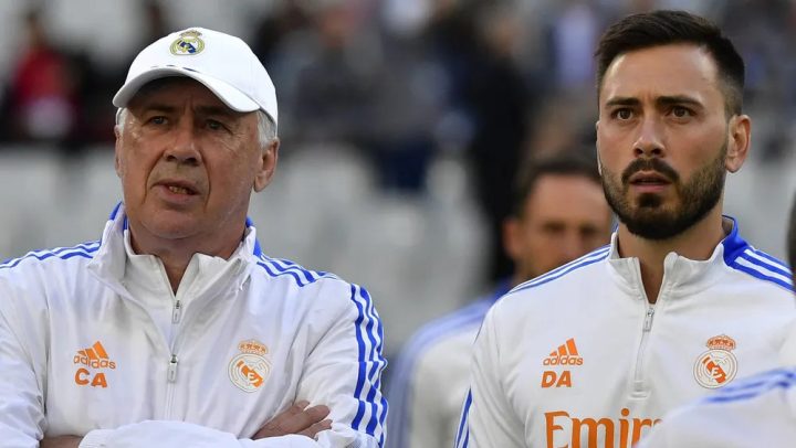 Chính Thức: Ảnh Con Trai Ngồi Ghế Lái Botafogo Của Davide Ancelotti Carlo Ancelotti và con trai Davide Ancelotti trên ghế huấn luyện tại Real Madrid, thể hiện sự chuyển giao vai trò