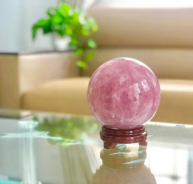 Vật Phong Thủy Để Bàn Làm Việc Mệnh Hỏa: Thu Hút Tài Lộc