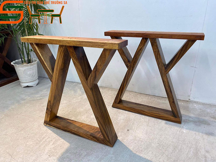 Chân bàn gỗ chắc chắn cho bàn ăn