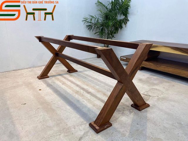 Chân bàn gỗ tự nhiên bền đẹp