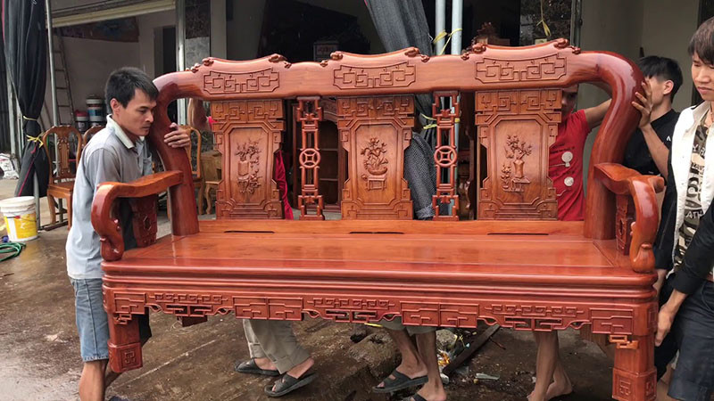 Chất liệu gỗ quý hiếm mang đến bộ bàn ghế Đồng Kỵ chất lượng và bền đẹp