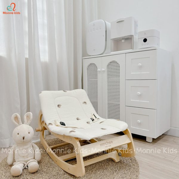 Chi tiết khóa chân chống trượt của ghế bập bênh đa năng cho bé