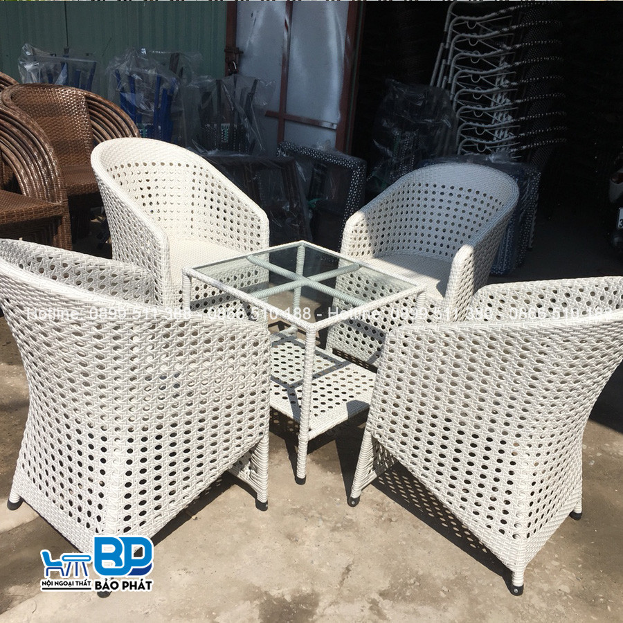 Chọn bàn ghế nhựa giả mây phòng khách phù hợp với không gian