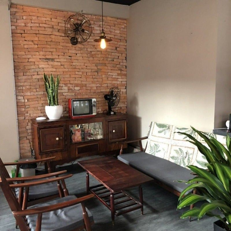 Chọn chất liệu bàn ghế vintage giá rẻ