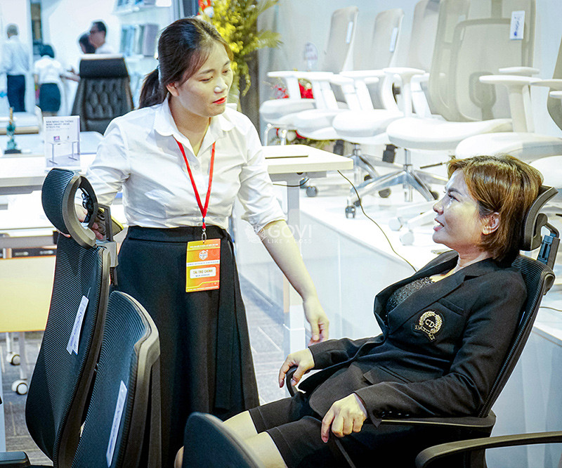 Chức năng ngả lưng linh hoạt của ghế công thái học giúp thư giãn