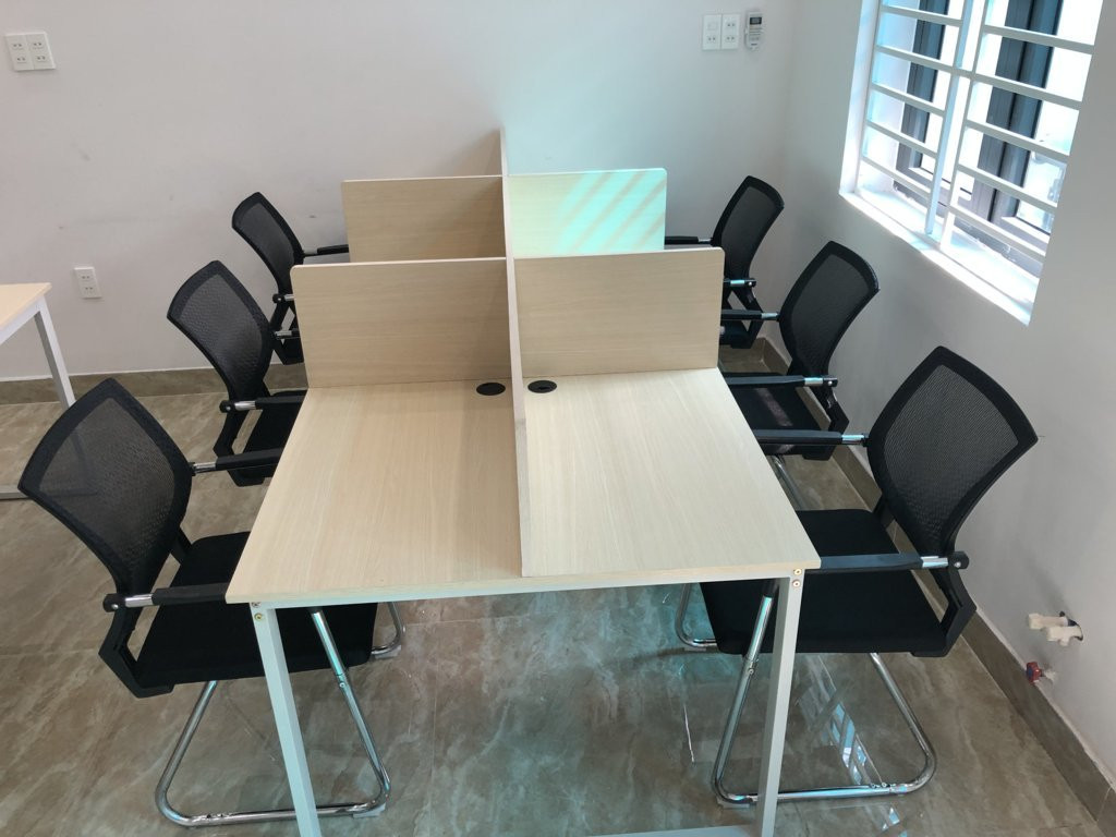 Cụm bàn làm việc hiện đại với ghế xoay 190 chất lượng