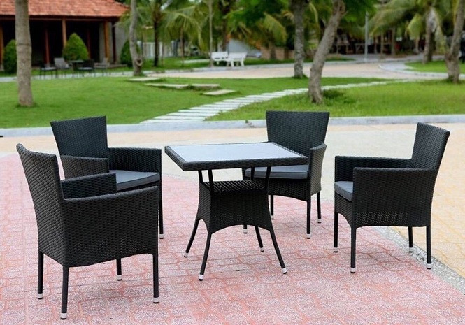 Đâu là những ưu điểm của ghế giả mây ngoài trời?