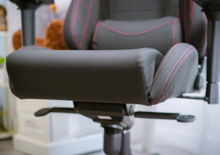 Đệm ngồi rộng rãi và thoải mái của ghế gaming E-Dra Medusa EGC209