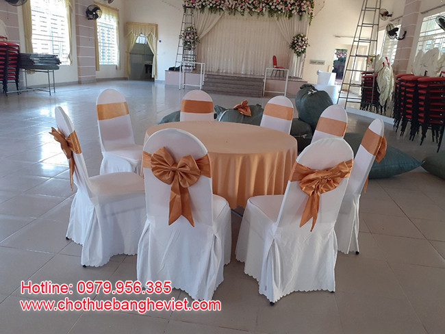 Dịch vụ cho thuê bàn ghế tiệc ở Dĩ An