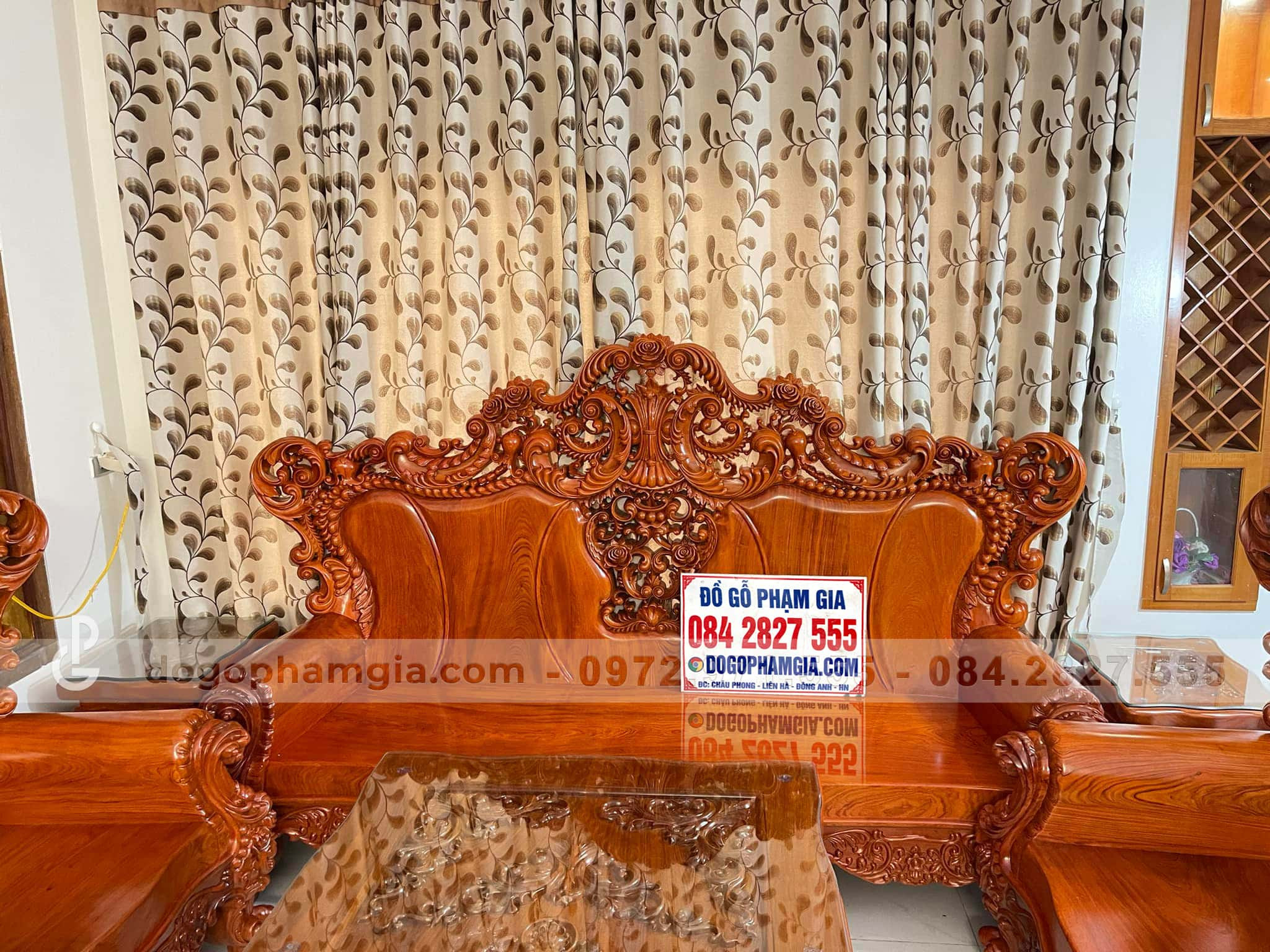 Đoản dài chạm khắc hoa lá tây tinh xảo, thể hiện kỹ thuật thủ công đẳng cấp – bán ghe 20 tấn