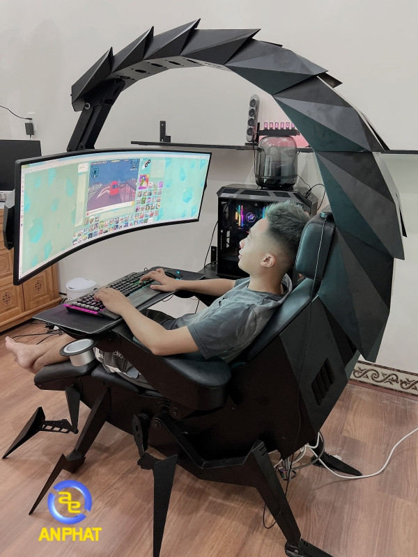 Ghế bọ cạp Ingrem Smart Scorpion với góc nhìn rộng từ màn hình