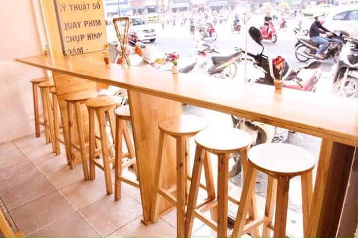 Ghế cao ngồi quầy bằng gỗ tự nhiên, thiết kế đơn giản