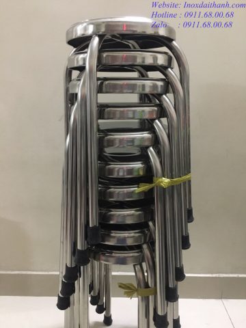 Ghế đẩu inox 304 sáng bóng trong không gian nhà ăn