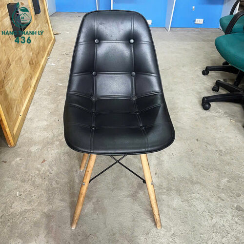 Ghế Eames bán cà phê với nhiều màu sắc, phù hợp phong cách hiện đại