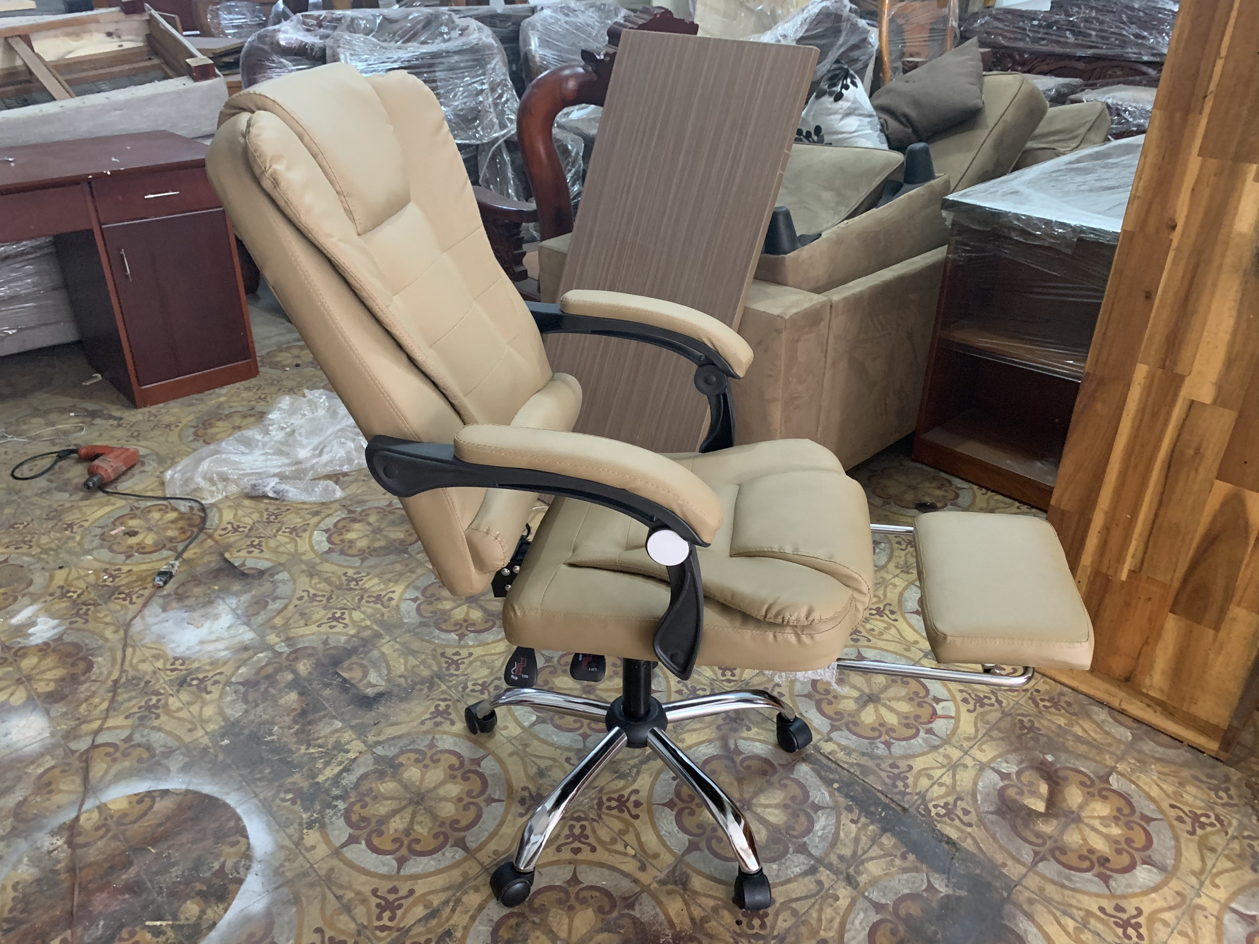 Ghế gaming cũ TPHCM bọc da cao cấp còn mới 98% đệm êm