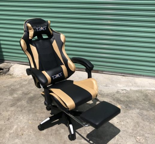 Ghế gaming cũ TPHCM màu đen kết nối bluetooth có tựa lưng và gác chân