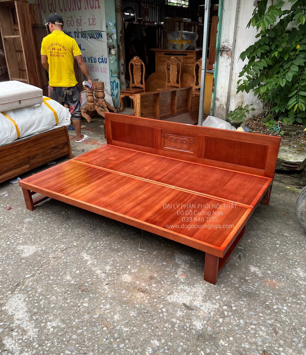 Ghế gỗ làm giường chất lượng cao với vân gỗ đẹp mắt