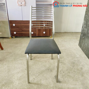 Ghế inox lót nệm cũ mang lại sự thoải mái và bền đẹp