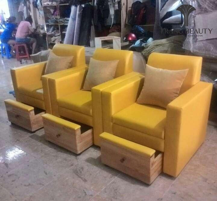 Ghế làm móng chân có hộc tủ vừa tiện nghi, thông minh mà lại rất sang trọng