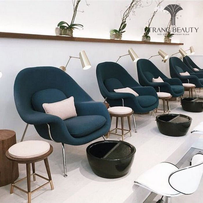 Ghế làm móng chân đơn phục vụ một khách hàng duy nhất