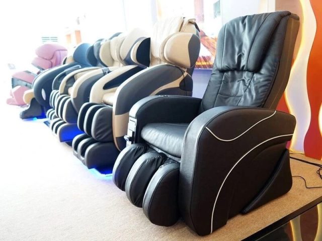 Ghế massage thanh lý còn mới, được dùng để trưng bày