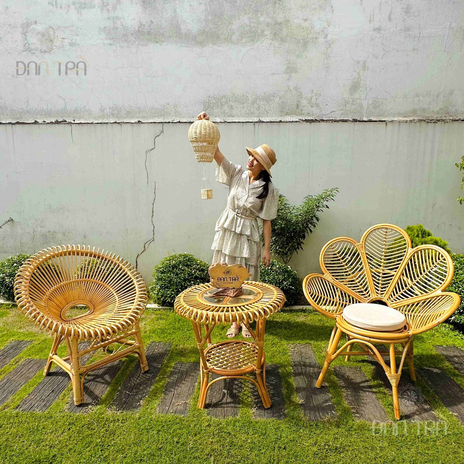 Ghế mây cánh hoa tự nhiên, bền đẹp, dễ vệ sinh, phù hợp trang trí ban công