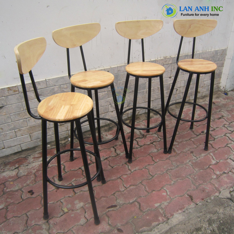 Ghế ngồi ban công nhỏ mặt gỗ chân thép công nghiệp