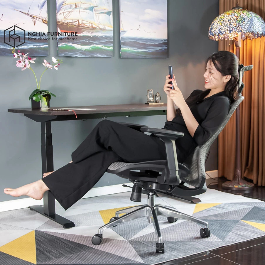 Ghế ngồi cho học sinh cấp 2 chân xoay giúp người dùng linh động hơn, tư thế ngồi thoải mái hơn