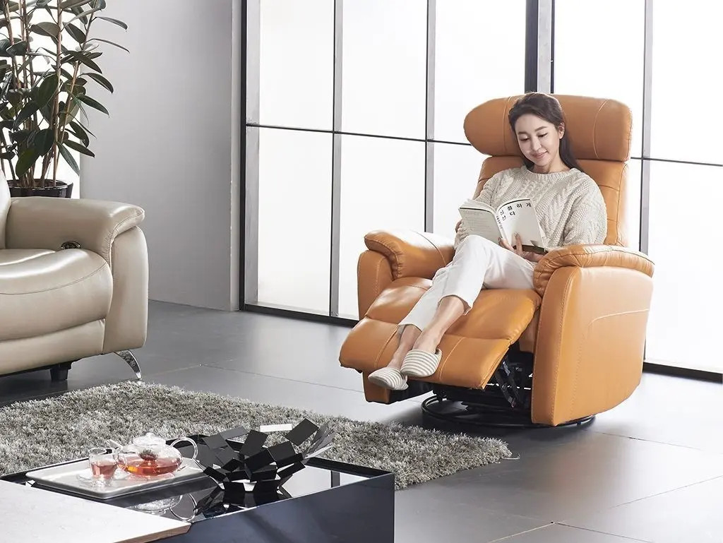 Ghế tựa bập bênh với chân lắc độc đáo