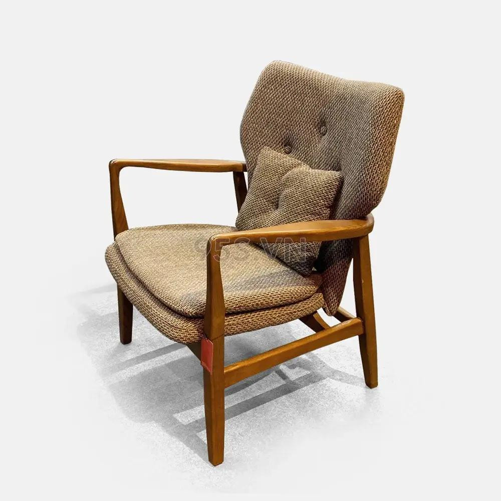 Ghế tựa Jensen Armchair với khung kim loại chắc chắn