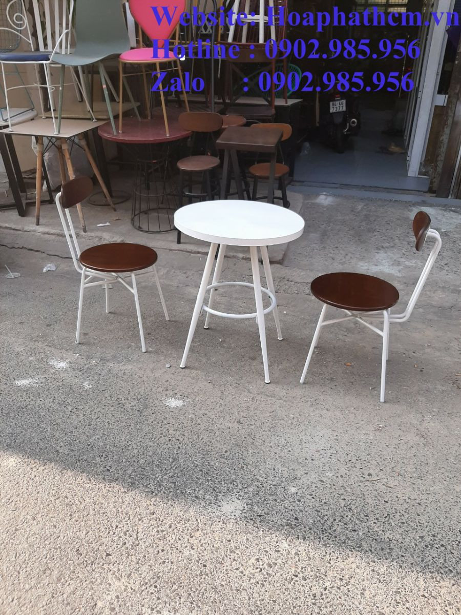 Ghế tựa lưng cafe cho không gian ngoài trời bền đẹp