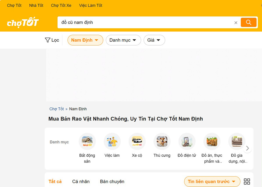 Giao diện trực tuyến của chợ đồ cũ giúp tìm kiếm bàn ghế thanh lý tại Nam Định dễ dàng.
