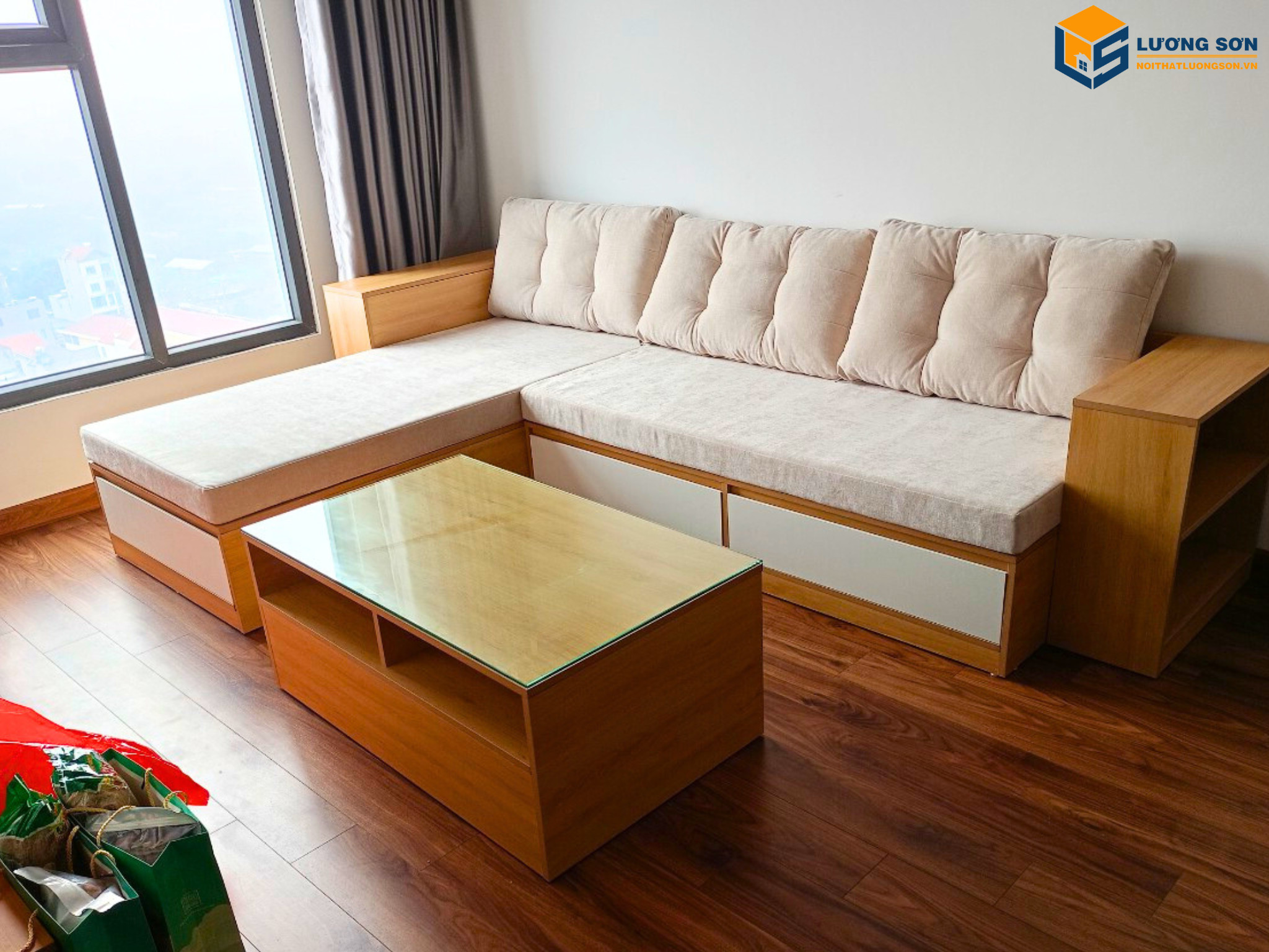 Góc nhìn cận cảnh bộ sofa gỗ MDF hiện đại SFG34-V, toát lên vẻ tinh tế và cao cấp