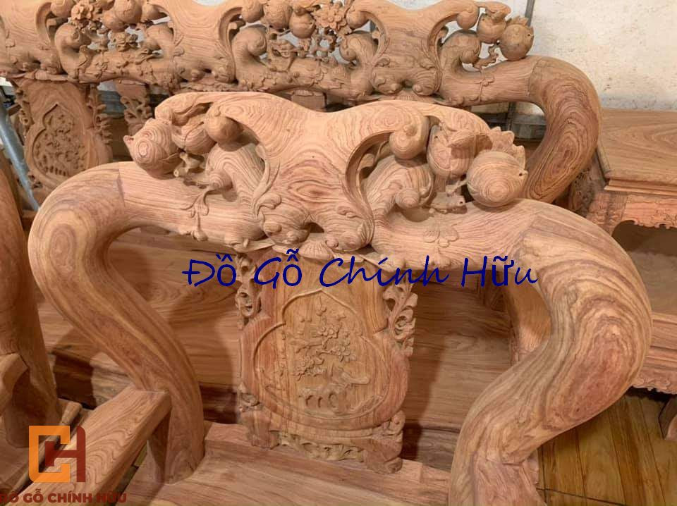 Góc nhìn cận cảnh của bộ bàn ghế minh đào
