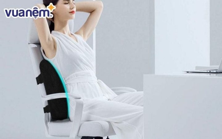 Gối tựa ghế văn phòng cấu tạo từ vỏ gối và ruột gối, mang lại sự hỗ trợ thoải mái