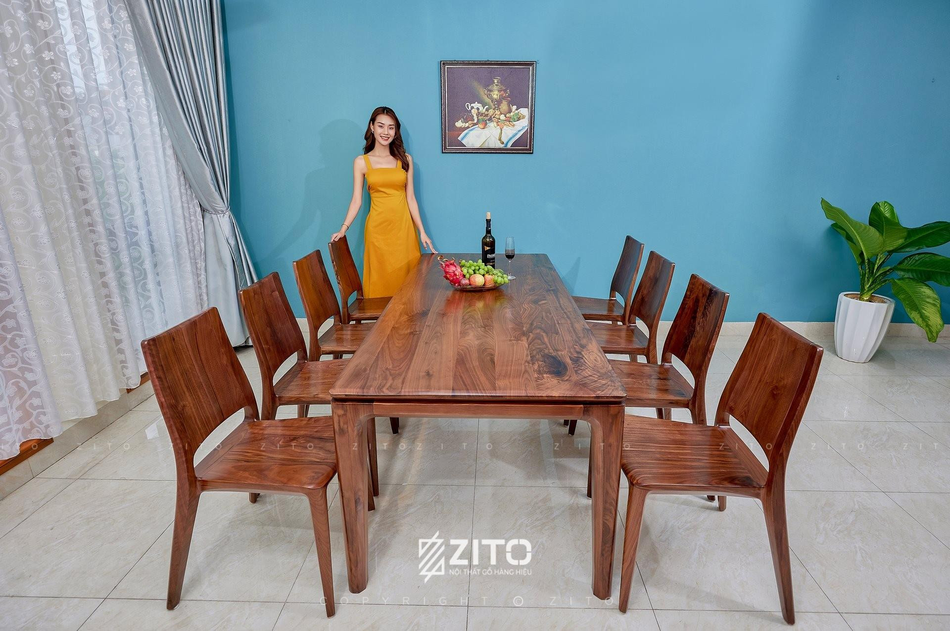 Hình ảnh bàn ăn đẹp 8 ghế gỗ tự nhiên, phù hợp cho phòng ăn lớn và gia đình đông người