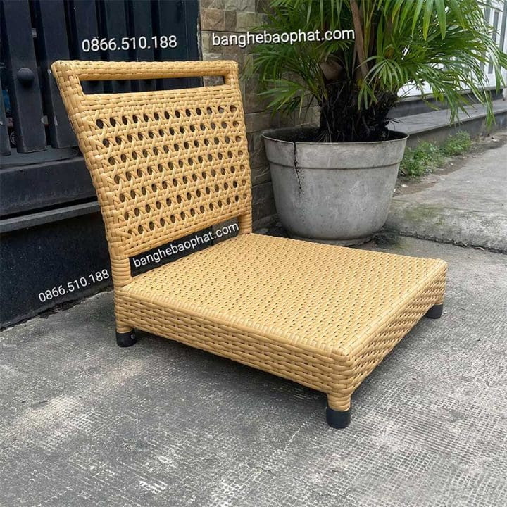 Hình ảnh ghế nhựa ngồi bệt giả mây hiện đại phù hợp cho nhiều không gian