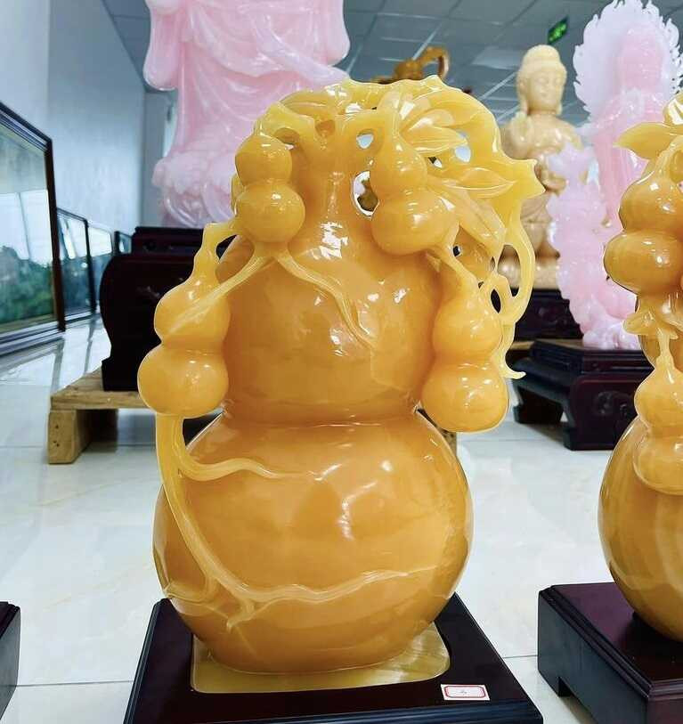 Hồ Lô Ngũ Phúc là vật phong thủy để bàn làm việc tuổi Mậu Ngọ giúp chiêu tài lộc và bình an