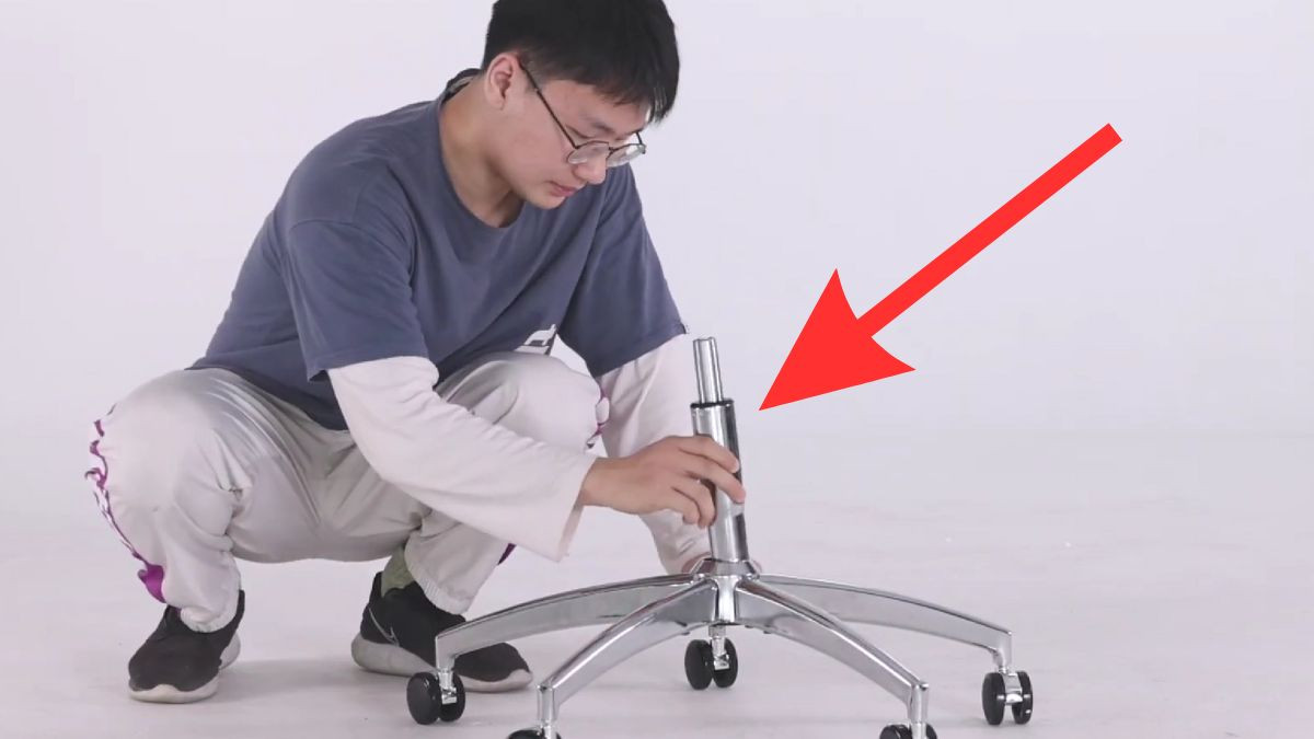 Hướng dẫn lắp chân ghế và trục piston của ghế công thái học