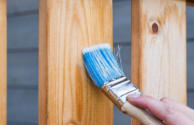 Hướng dẫn sơn lại bàn ghế gỗ cũ tại nhà