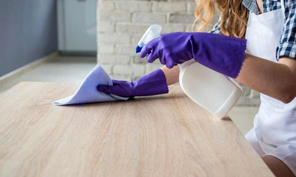 Hướng dẫn vệ sinh bộ bàn ăn gỗ sồi 6 ghế đúng cách