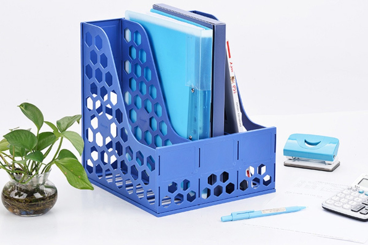 Kệ đựng tài liệu để bàn làm việc dạng rổ nhựa