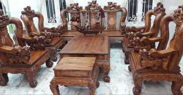Kích thước bộ bàn ghế gỗ phòng khách nhỏ gọn, phù hợp căn hộ