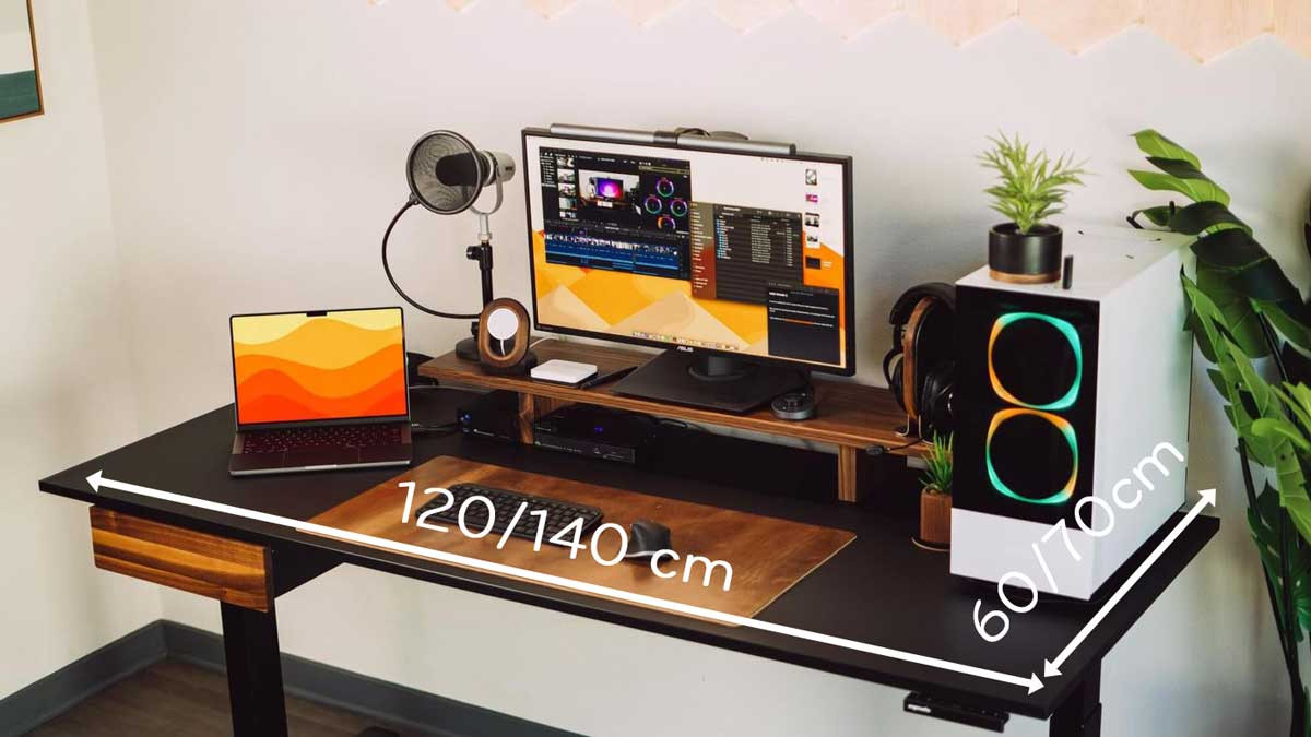 Kích thước mặt bàn làm việc đủ rộng cho người dùng thoải mái thao tác