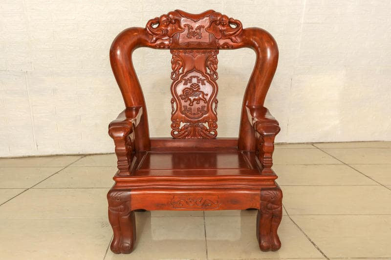 Kích thước tiêu chuẩn của bộ bàn ghế Đồng Kỵ tay 12