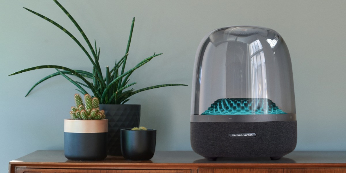 Loa decor bàn làm việc Harman Kardon Aura Studio 4 với hiệu ứng ánh sáng